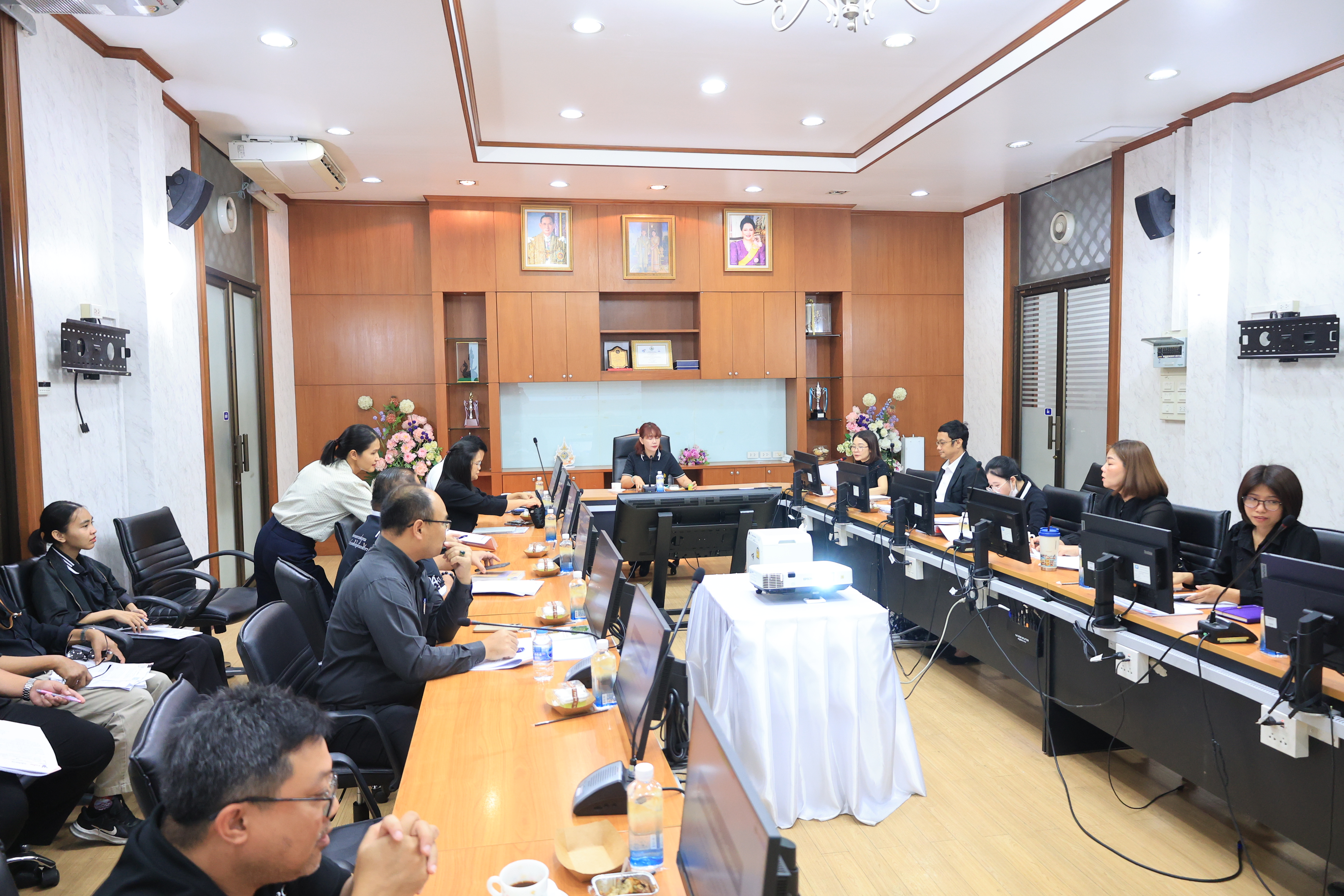 title - สำนักกฎหมาย จัดประชุมรับฟังความคิดเห็น(ร่าง)ระเบียบคณะกรรมการปฏิรูปที่ดินเพื่อเกษตรกรรม ว่าด้วยหลักเกณฑ์ วิธีการและเงื่อนไข ในการพิจารณาให้ใช้ประโยชน์ที่ดินเพื่อจัดทำกิจการสาธารณูปโภคและกิจการอื่นๆ อันเป็นประโยชน์สาธารณะในเขตปฏิรูปที่ดิน พ.ศ. ....